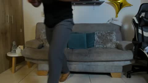 julian_wallace online show from September 22, 4:31 pm