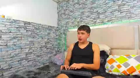 julian online show from September 20, 1:12 pm