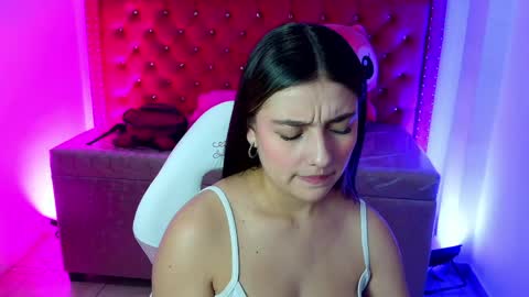 juliana_diamond_ online show from May 29, 3:15 am