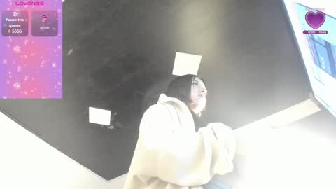 juliana_js_ online show from October 4, 11:52 am