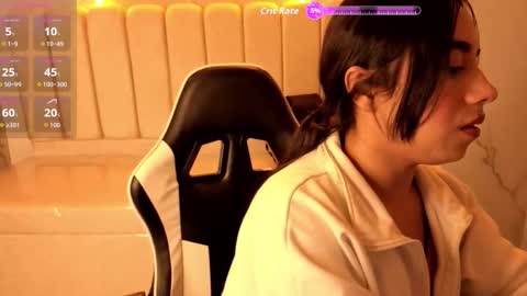 Snapshot of juliana_tx chatting on November 13, 2:43 am Online 2200 to 600 online show from November 13, 2:43 am