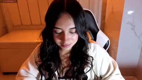 Snapshot of juliana_tx chatting on November 20, 2:56 am Online 2200 to 600 online show from November 20, 2:56 am