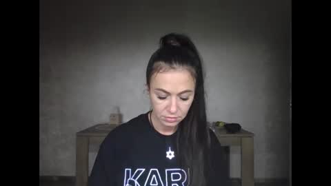 julianagold1 online show from December 8, 2:52 pm