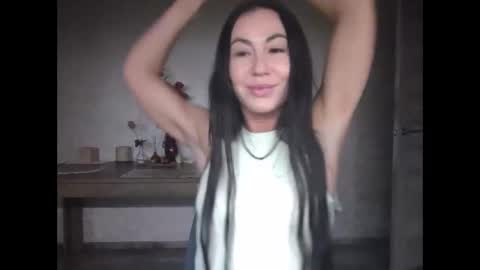 julianagold1 online show from January 1, 3:46 pm