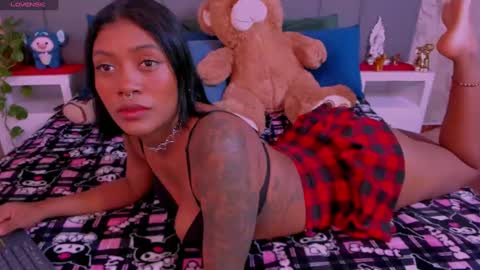 Snapshot of julianamiller chatting on January 24, 1:13 am juli online show from January 24, 1:13 am