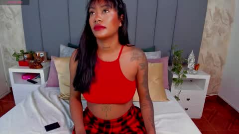 Snapshot of julianamiller chatting on October 20, 12:55 am juli online show from October 20, 12:55 am