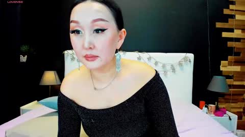 Julianna online show from February 4, 11:27 am