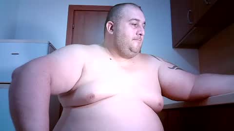 Snapshot of julianoparno chatting on July 31, 1:27 am Juliano online show from July 31, 1:27 am
