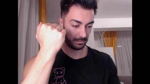 Snapshot of julianroyce chatting on November 15, 10:15 pm JulianRoyce online show from November 15, 10:15 pm