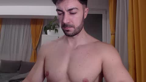 JulianRoyce online show from January 17, 12:15 am