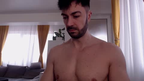 JulianRoyce online show from February 10, 8:07 am