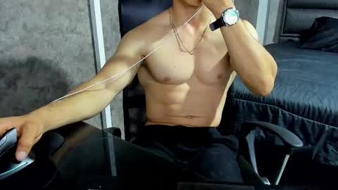 Julian online show from October 10, 11:26 pm