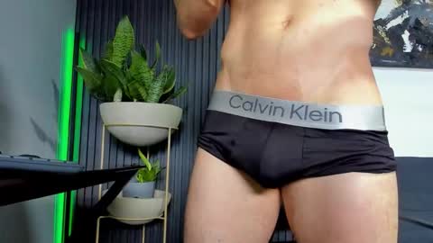 Julian online show from February 25, 10:41 pm