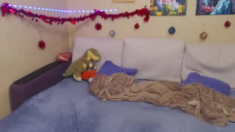 Jul online show from December 27, 9:11 pm