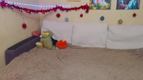 Jul online show from December 29, 7:53 pm