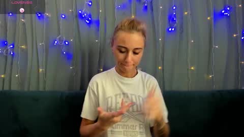 Snapshot of juliastar41 chatting on February 28, 3:18 am Yulya online show from February 28, 3:18 am