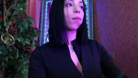 Snapshot of juliawilliamsx chatting on November 17, 7:03 am Maria online show from November 17, 7:03 am