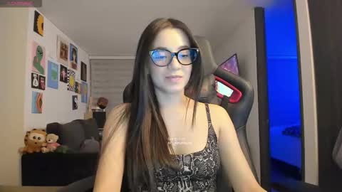 Jeimy Help me to reach 100 thumbs up online show from October 14, 1:28 am