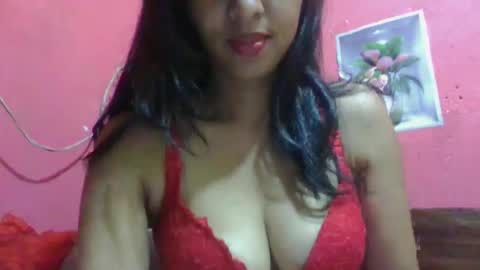 Snapshot of julie0612 chatting on March 15, 6:47 pm julie0612 online show from March 15, 6:47 pm