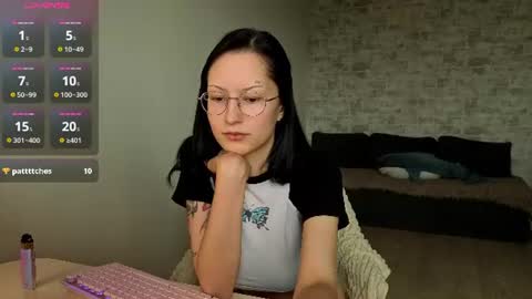Snapshot of julie__rayls chatting on July 17, 5:03 am see u next time 1700 UTC 0 3 online show from July 17, 5:03 am
