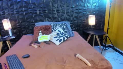 julie coper online show from January 22, 8:06 pm