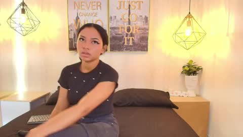 julie coper online show from October 3, 12:24 pm