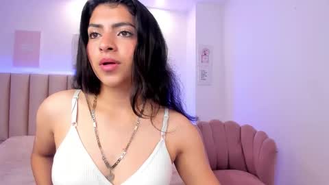 Snapshot of julie_devani chatting on December 3, 9:02 pm julie_devani online show from December 3, 9:02 pm