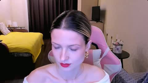 Snapshot of julie_flores chatting on February 13, 4:58 pm Julie online show from February 13, 4:58 pm