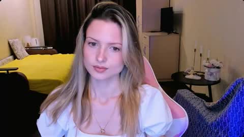 Snapshot of julie_flores chatting on March 12, 2:45 pm Julie online show from March 12, 2:45 pm