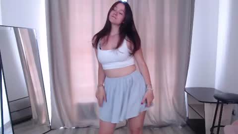 Snapshot of julie_meow246 chatting on June 30, 10:05 am Julie online show from June 30, 10:05 am