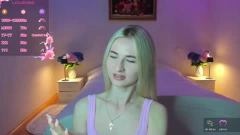 Snapshot of julieblazex chatting on June 14, 8:22 pm julieblazex online show from June 14, 8:22 pm