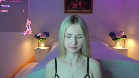 julieblazex online show from June 19, 8:34 pm