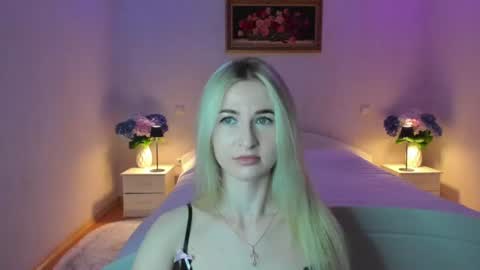 julieblazex online show from June 24, 9:03 pm
