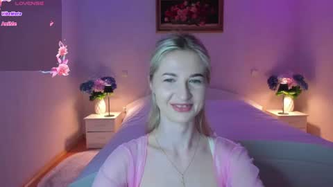 julieblazex online show from June 25, 9:41 pm