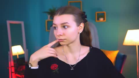 juliedaniel online show from October 7, 8:11 am