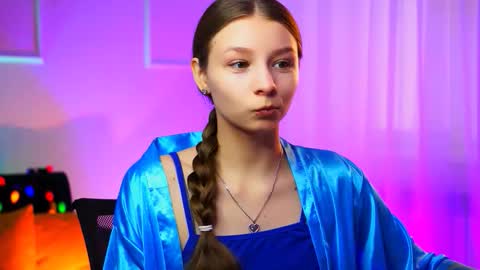 juliedaniel online show from February 5, 6:40 am