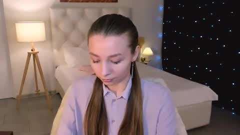 juliedaniel online show from February 11, 4:17 am