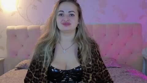 JulieDevis online show from October 30, 7:10 am