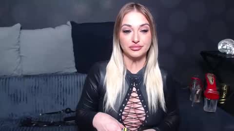 Snapshot of juliediamond chatting on March 25, 10:49 pm julia online show from March 25, 10:49 pm