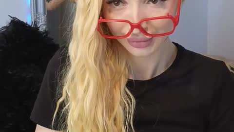 Julia online show from September 15, 11:43 am