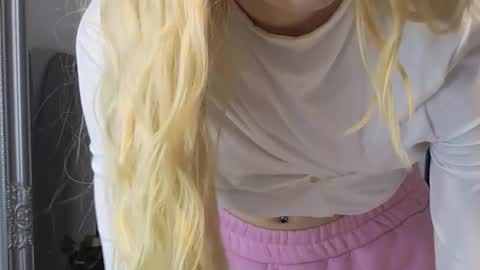 Julia online show from September 24, 1:42 am