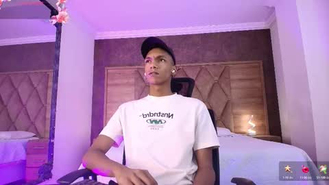 Julien online show from October 1, 12:00 pm