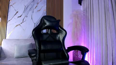 Julien online show from November 29, 11:24 am