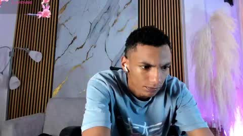 Julien online show from December 3, 12:14 pm