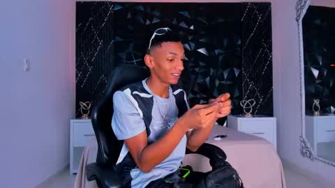 Julien online show from February 17, 12:34 pm