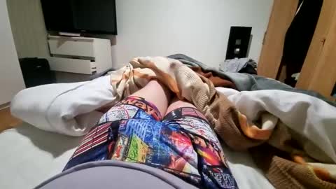 Julientoy online show from January 30, 3:00 am