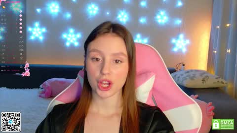 Snapshot of julieqt chatting on January 15, 5:12 am julieqt online show from January 15, 5:12 am