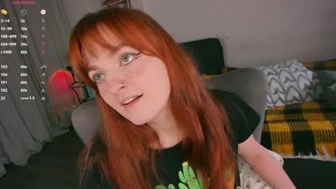 Snapshot of juliet_schoolgirl chatting on April 7, 10:20 pm Juliet online show from April 7, 10:20 pm
