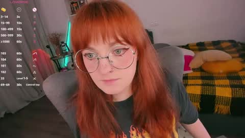Snapshot of juliet_schoolgirl chatting on May 15, 2:35 pm Juliet online show from May 15, 2:35 pm