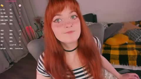 Snapshot of juliet_schoolgirl chatting on May 26, 9:00 pm Juliet online show from May 26, 9:00 pm